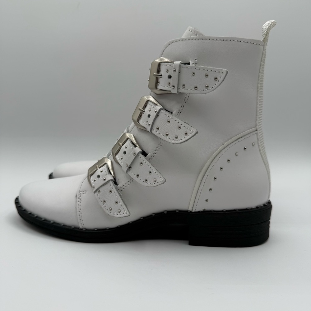 Steve Madden Pursue Moto Ankle Boots White Leather Buckle Studded 7M - Picture 4 of 16